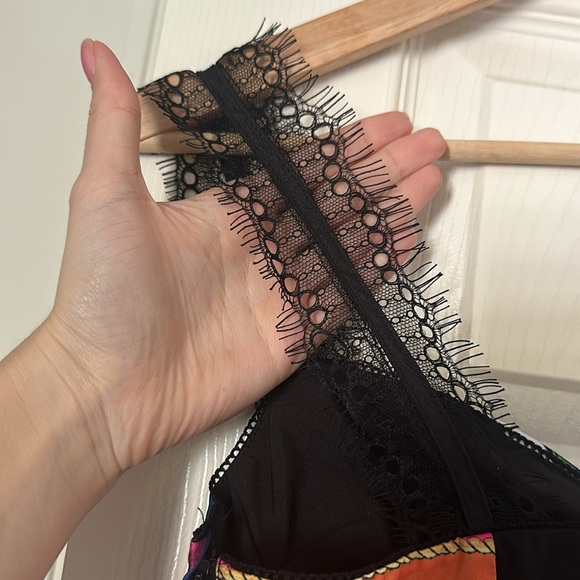 LACE SET TOP - Picture 3 of 3